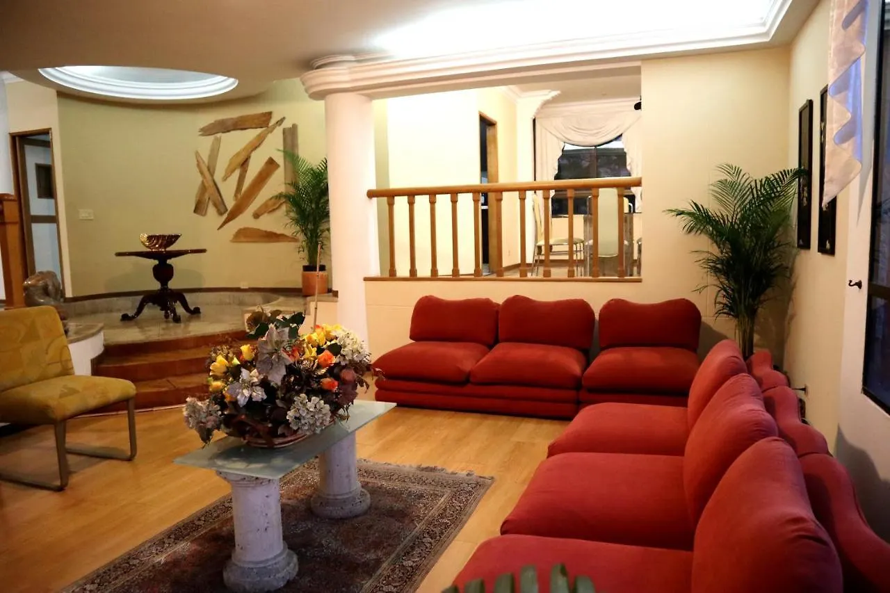 Lujoso Apartamento En El Poblado De 300 Metros Medellin 0*,  Colombia