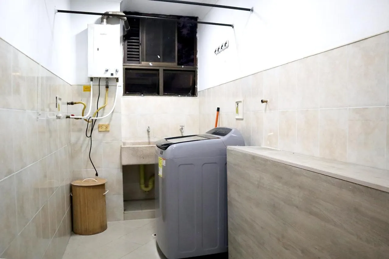 Lujoso Apartamento En El Poblado De 300 Metros Medellin 0*,  Colombia