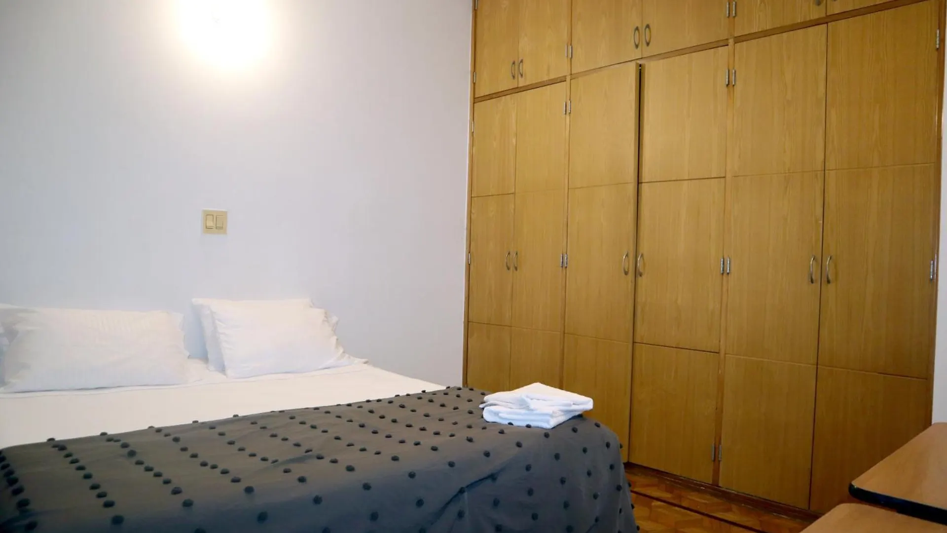 Lujoso Apartamento En El Poblado De 300 Metros Medellin 0*,
