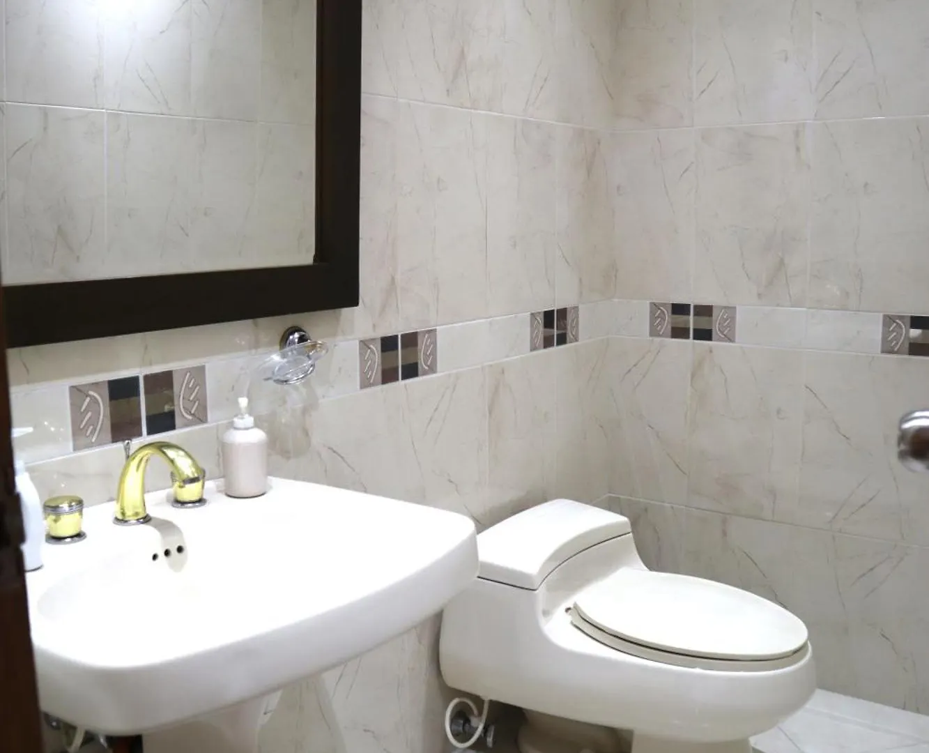 Apartment Lujoso Apartamento En El Poblado De 300 Metros Medellin