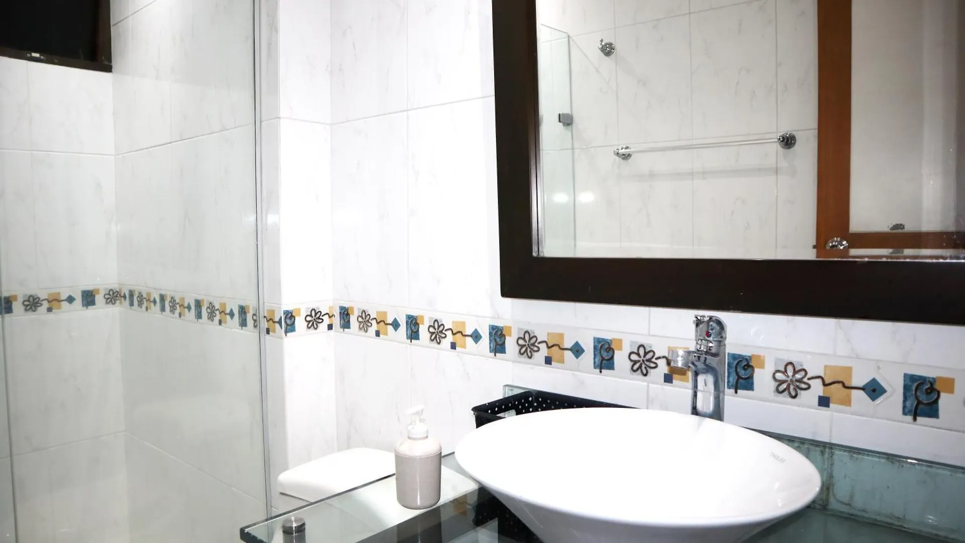 Lujoso Apartamento En El Poblado De 300 Metros Medellin