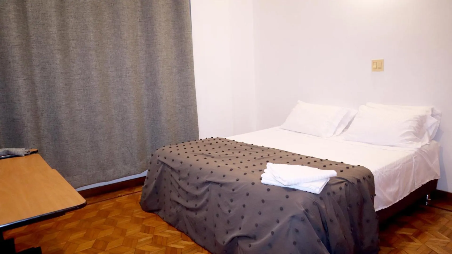 Lujoso Apartamento En El Poblado De 300 Metros Medellin Apartment