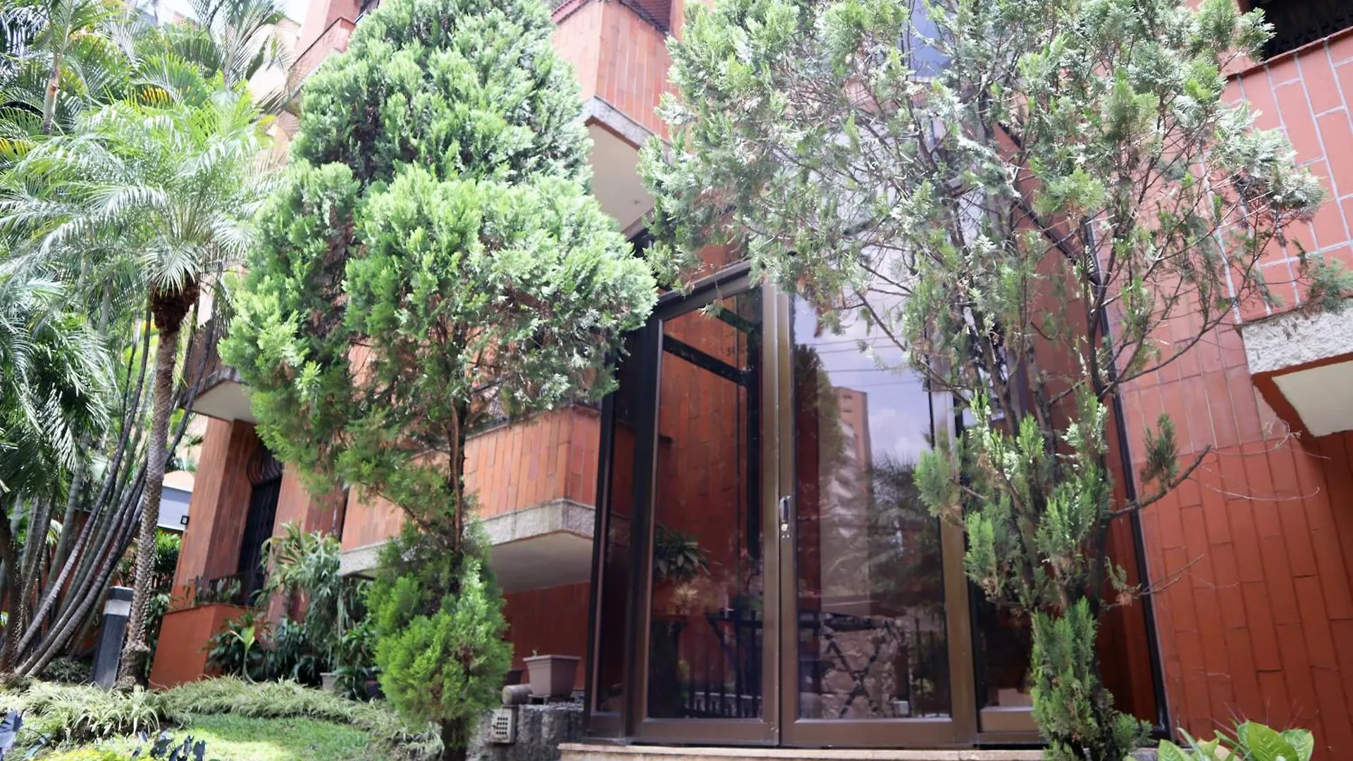 Apartment Lujoso Apartamento En El Poblado De 300 Metros Medellin